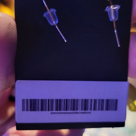 Flower Hand crafted earrings in Yellow. - Picture 5 of 5